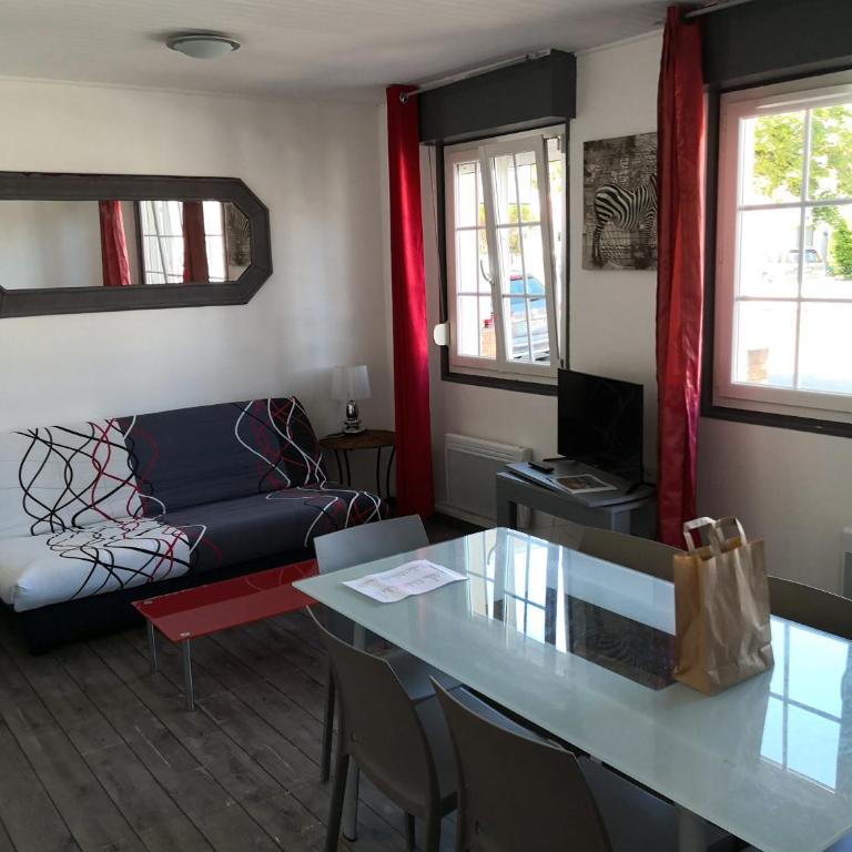 60m2 à 300m de la plage - terrasse privative - lits faits - Wifi gratuit - Appartement 2 Chambres - 4