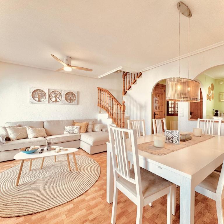 Casa Natura Carabassi Beach - Three-Bedroom Chalet - 4