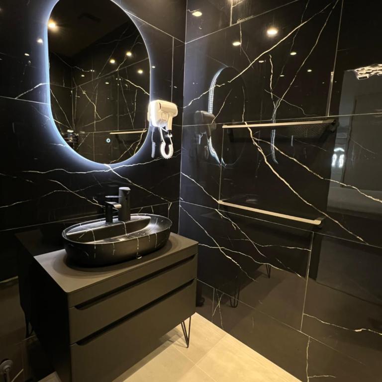 MT Apartment - One-Bedroom Apartment - 10