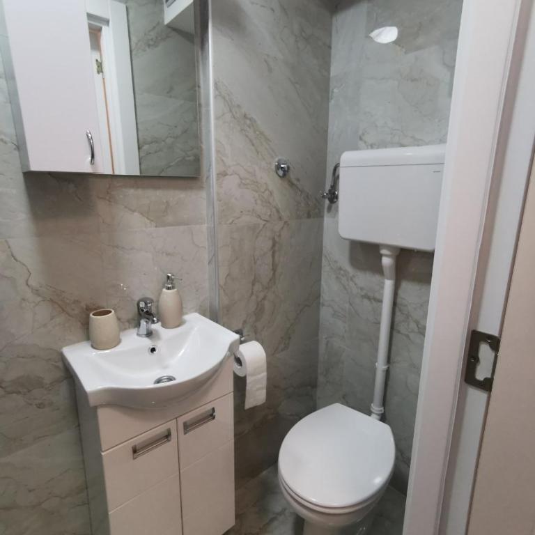Apartman Bonsai - One-Bedroom Apartment - 13