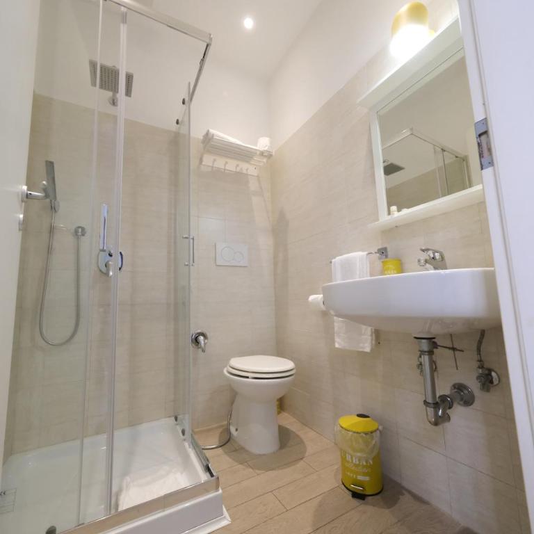 Roman Forum Holiday Termini - Camera Singola con Bagno Privato - 6