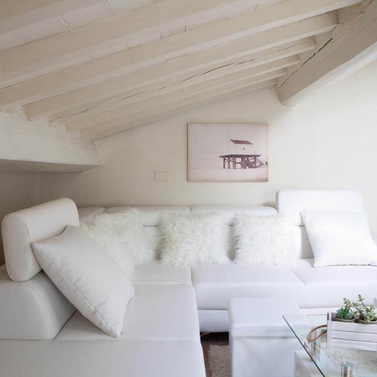 White Attic Lucca - Appartamento con 2 Camere da Letto - 22