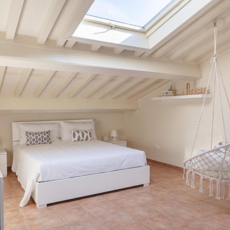 White Attic Lucca - Appartamento con 2 Camere da Letto - 23