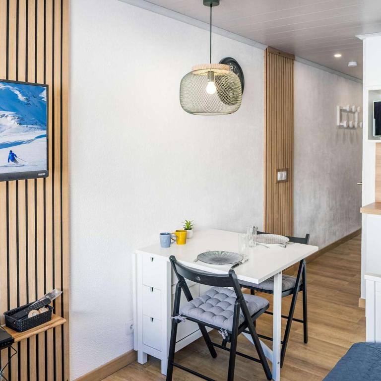 Appartement rénové 18m², Val Thorens - 2 pers, balcon, proche pistes - FR-1-637-77 - Monolocale - 5