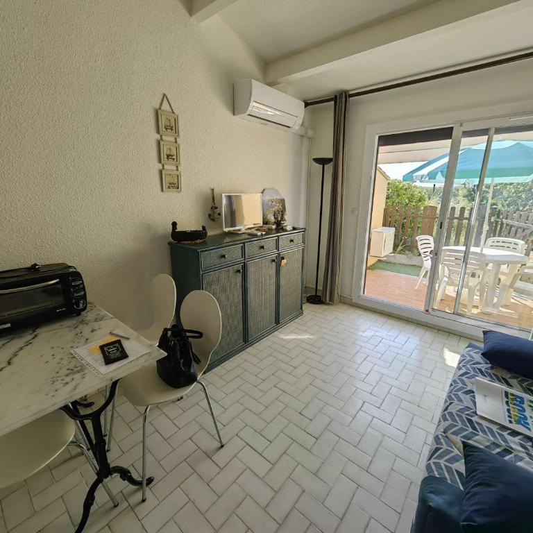 Studio alcôve 4 pers, parking, clim à 20m de la plage - FR-1-607-184 - Apartment - 3