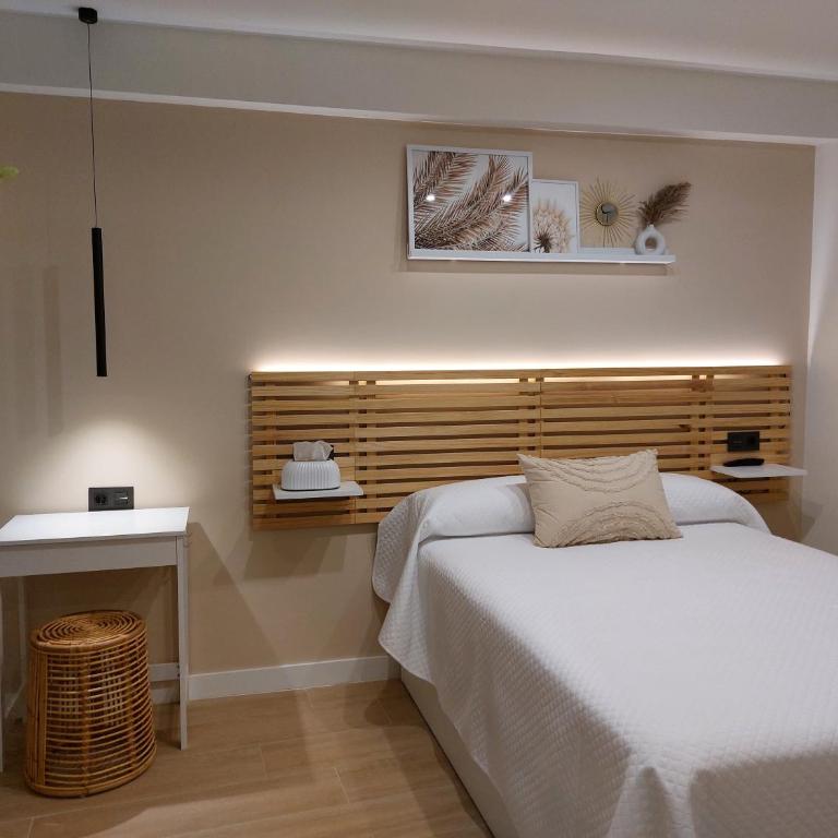 Pensión Cabezas Oviedo - Habitación Doble con baño privado - 14