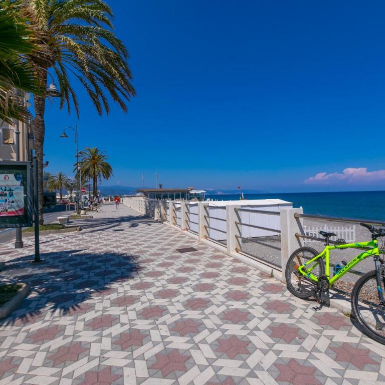 Mer Vivante - Front Beach with Balcony - Happy Rentals - Appartamento con Balcone - 24