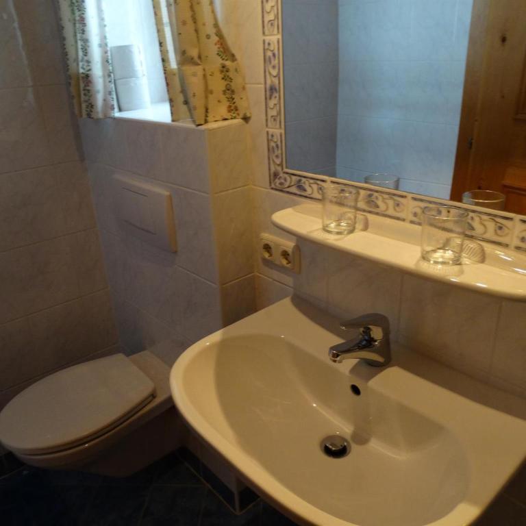Bauernhof Sinnersberg - Apartment mit 2 Schlafzimmern und Dusche - 12