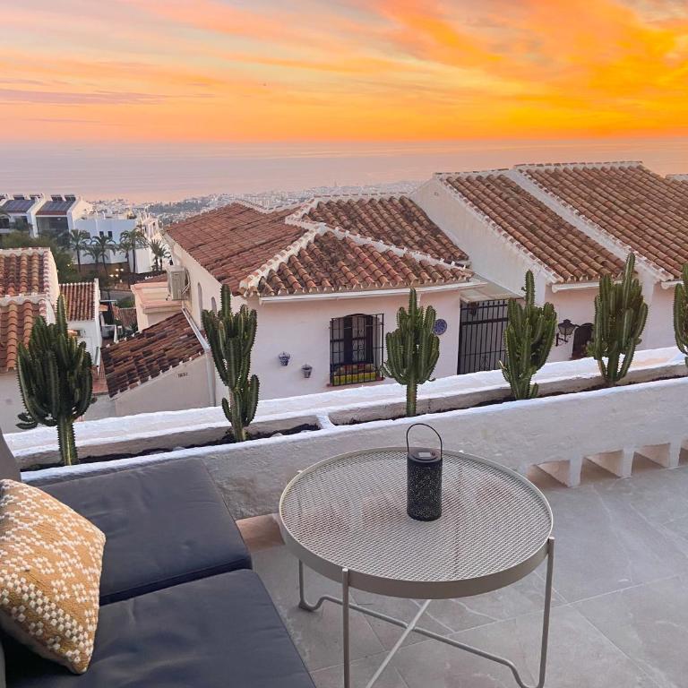 Newly renovated apartment in Nerja with huge pool - Apartamento de 2 dormitorios - 23