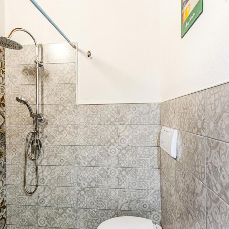 Villa Ardith by Villa Plus - Villa - 9