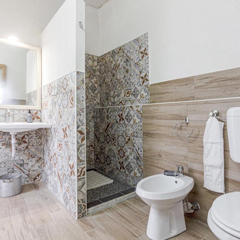 Villa Ardith by Villa Plus - Villa - 18