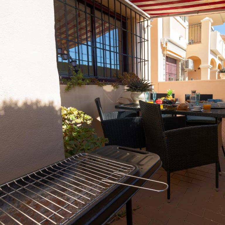 Club Salino Hideaway-Your Peaceful Retreat with Pool in Torrevieja - Apartment with Garden View - 18