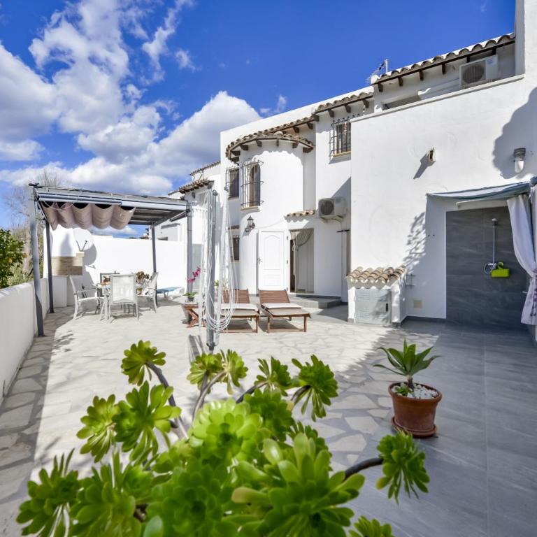 Rafol - Casa adosada con piscina comunitaria y tenis comunitario - Casa Unifamiliar de 3 dormitorios - 29
