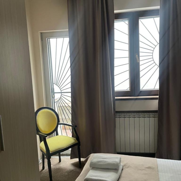 City Code In Joy - Deluks Dvokrevetna Soba sa Bračnim Krevetom/Zasebnim Krevetima i Balkonom - 3