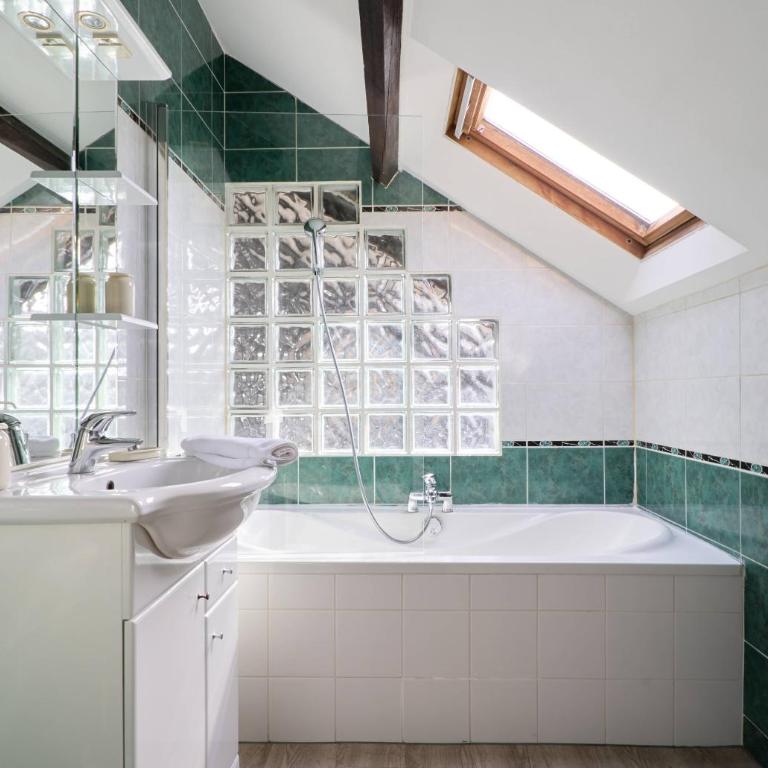 LE NID DE LA GLORIETTE Hyper centre NANTES WIFI - One-Bedroom Apartment - 6