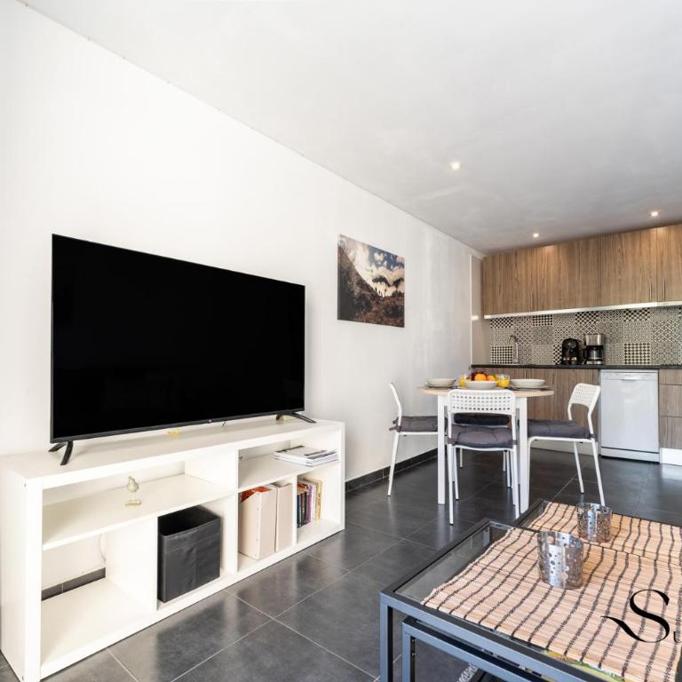 Stylish Seaview Terrace Retreat - Apartamento con vistas al mar - 4