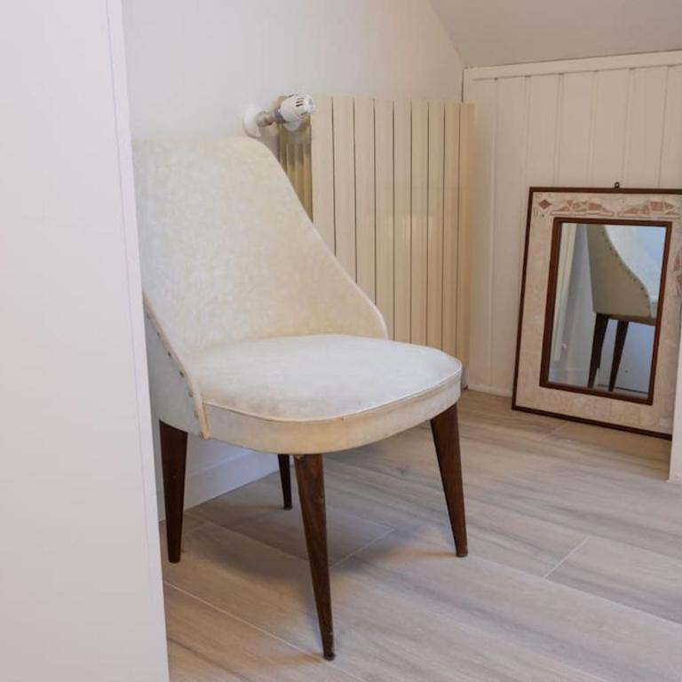 Motor Valley PentHouse - B&B Al Caminetto - Appartamento con 2 Camere da Letto - 14