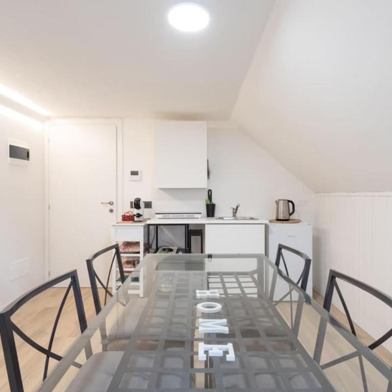Motor Valley PentHouse - B&B Al Caminetto - Appartamento con 2 Camere da Letto - 4