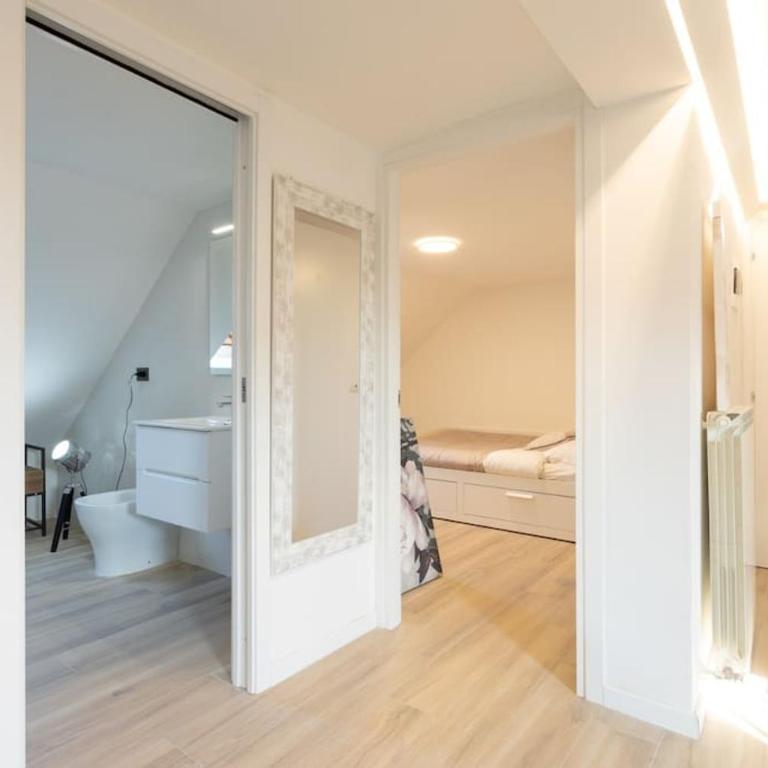 Motor Valley PentHouse - B&B Al Caminetto - Appartamento con 2 Camere da Letto - 11