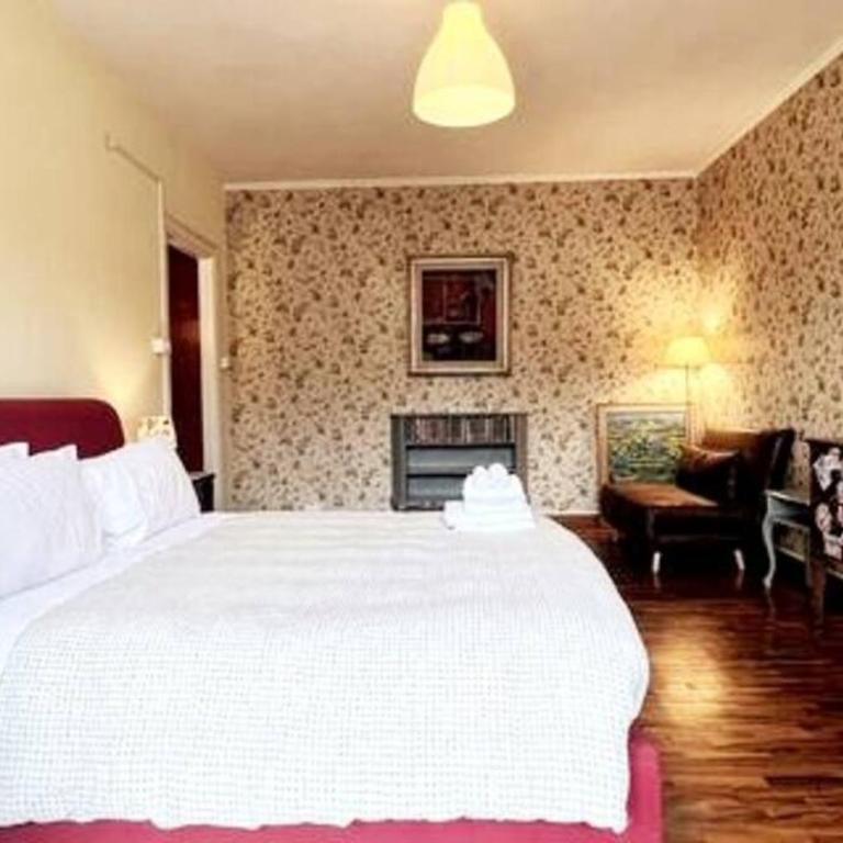 129 Gallery’s Studio @ Vatican - One-Bedroom Apartment - 2