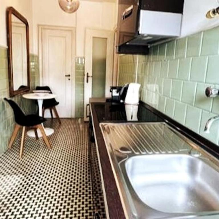 129 Gallery’s Studio @ Vatican - One-Bedroom Apartment - 5