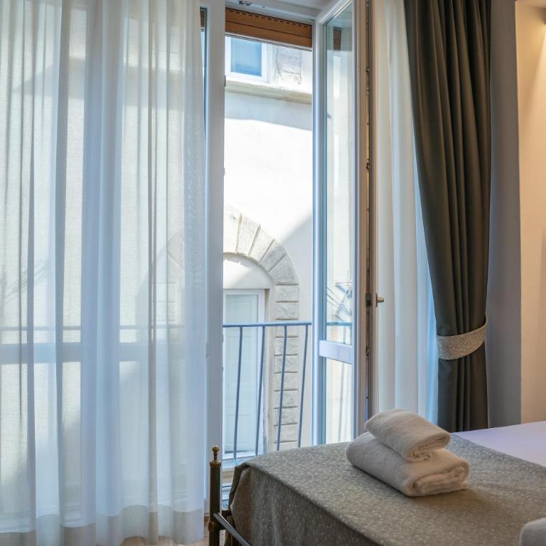 Residenza degli Speziali - Double Room with Balcony - 6