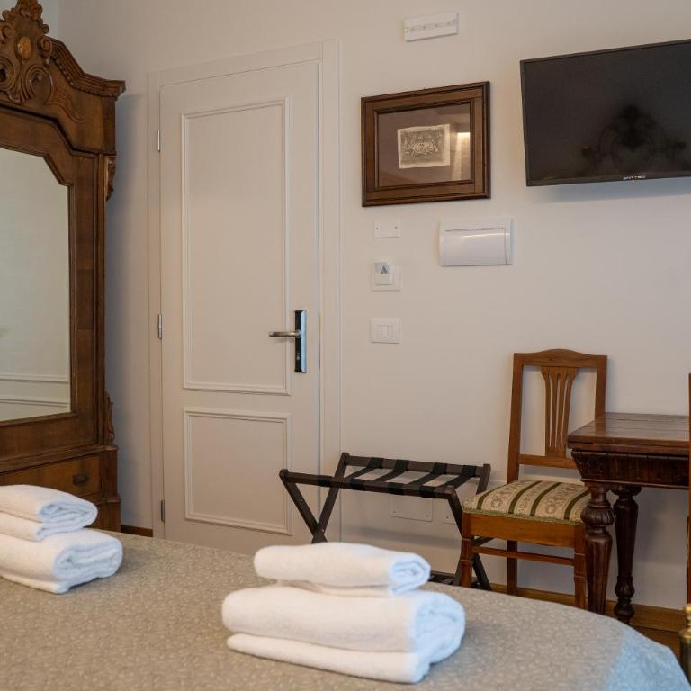 Residenza degli Speziali - Double Room with Balcony - 19