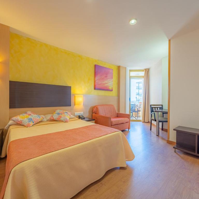 Hotel Blaumar - Habitación Triple Confort - 2