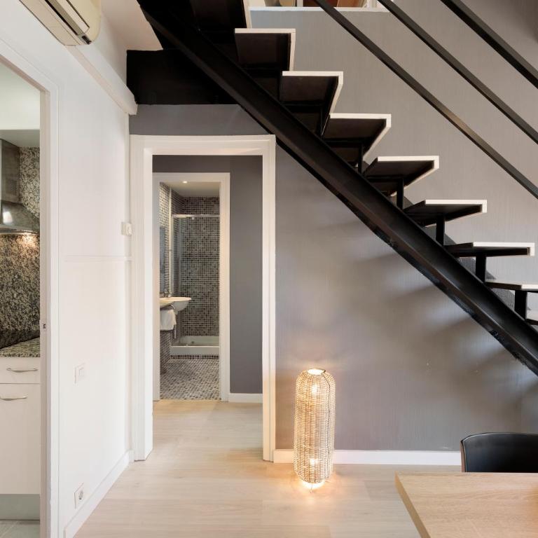 Apartments Sata Sagrada Familia Area - Duplex Apartment with Terrace (5 Adults) - 2