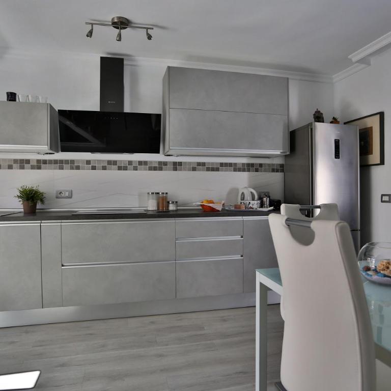 GARDEN HOUSE - Two-Bedroom Bungalow - 13