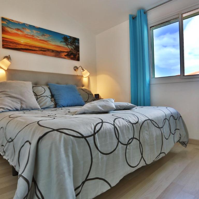 GARDEN HOUSE - Two-Bedroom Bungalow - 30