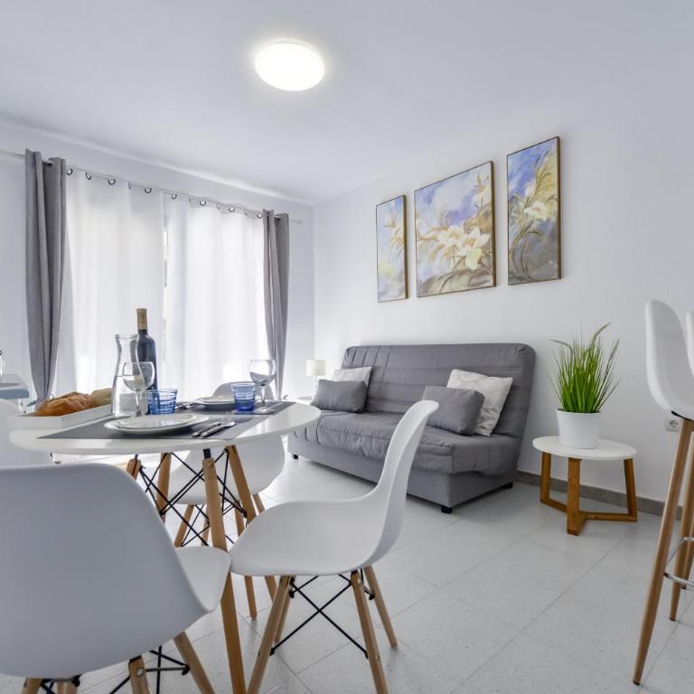 AT354 Eurosol III - Apartment with Balcony - 1