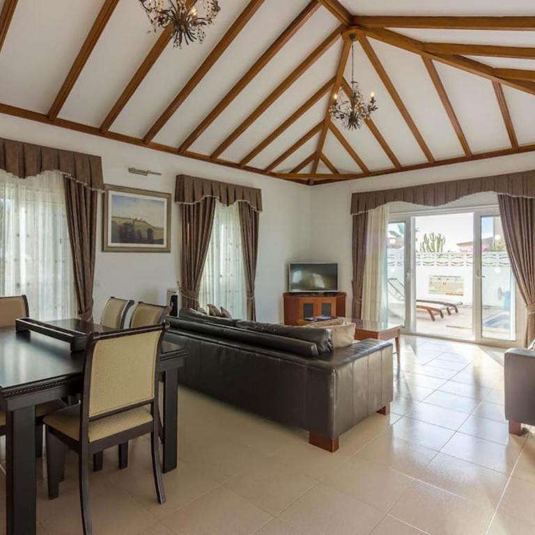 Villa Maya Beautiful 4 Bedroom Villa - Villa - 6