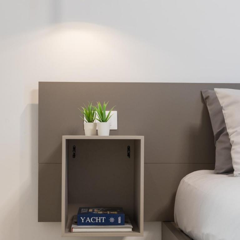 Luxury Station Suite - Superior King Room - 12