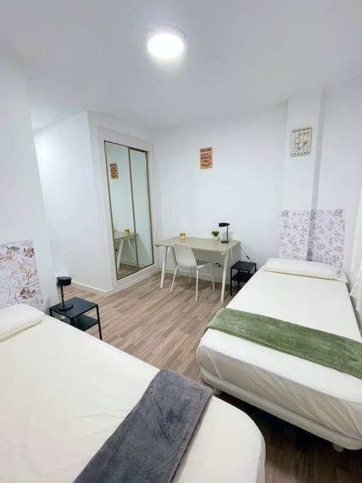 Modern apartment in Malaga - Rosas - Apartamento de 3 dormitorios - 2