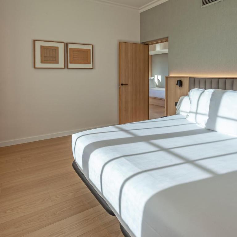 Hotel Astoria - Family Room with Terrace - 2