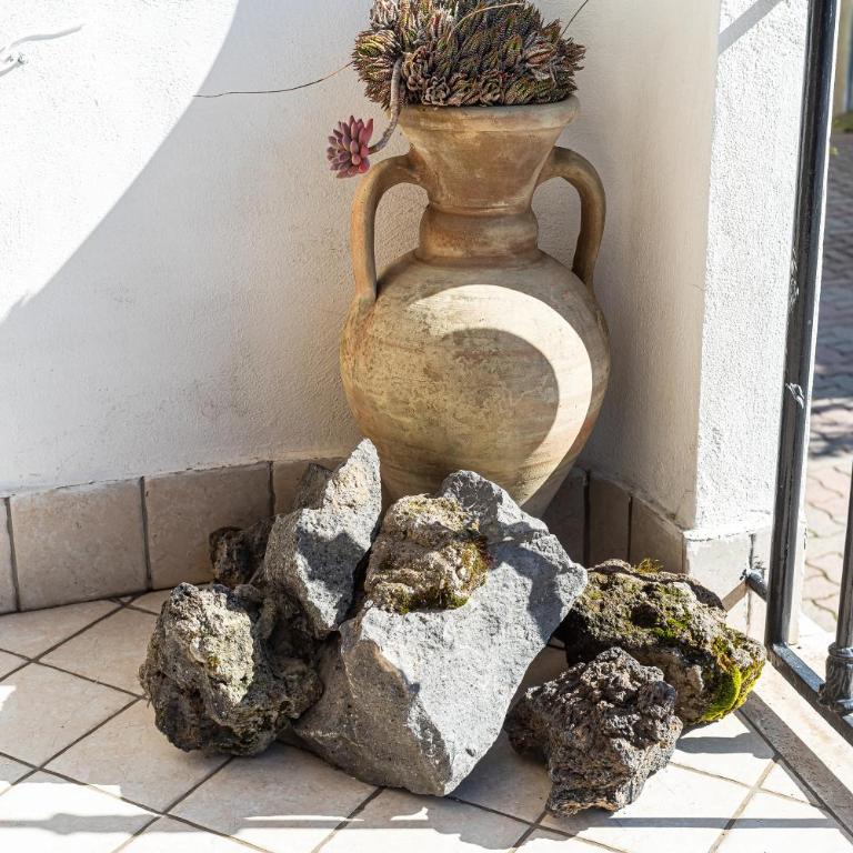B&B VESUVIAN STONE - Camera Matrimoniale con Balcone (3 Adulti) - 21
