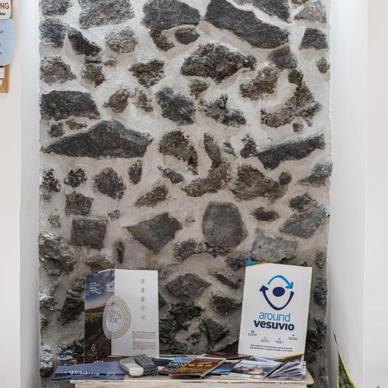 B&B VESUVIAN STONE - Camera Matrimoniale con Balcone (3 Adulti) - 35