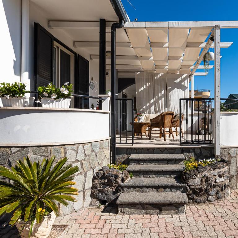 B&B VESUVIAN STONE - Camera Matrimoniale con Balcone (3 Adulti) - 4