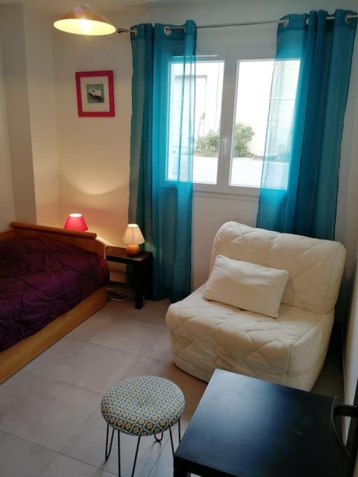 Vue mer - Maison de village - Gîte T3 Plage 50 m - Two-Bedroom House - 12