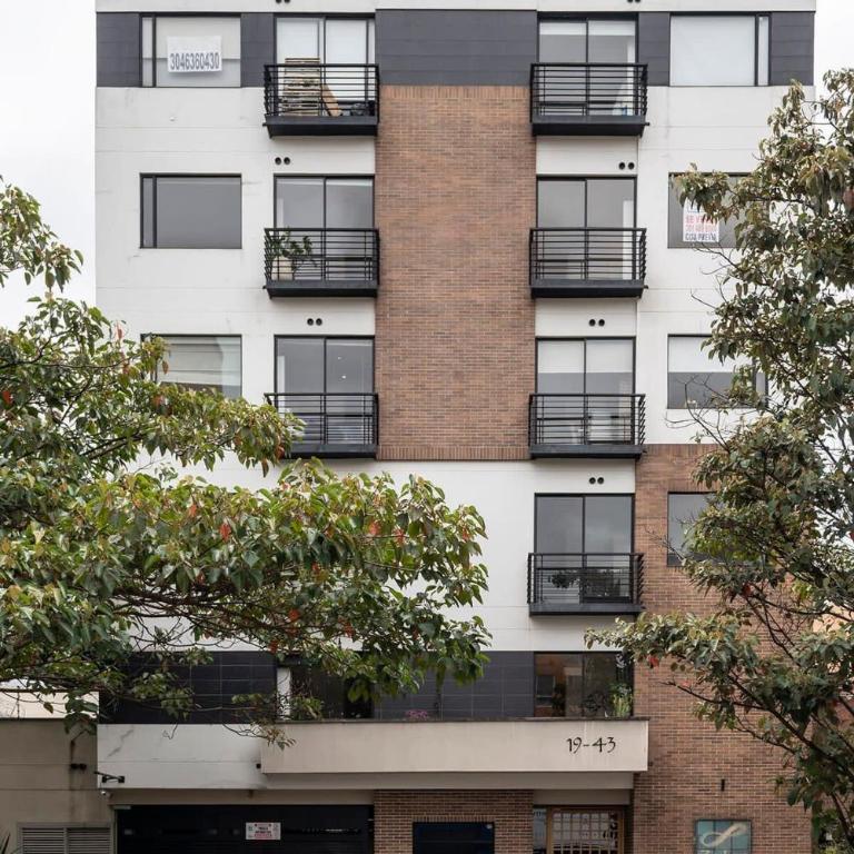 The Majestic Residence in Chico - Deluxe Apartment - 1