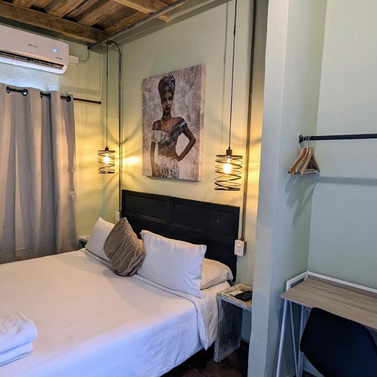 Maloka Boutique Hostel - Classic Queen Room - 5