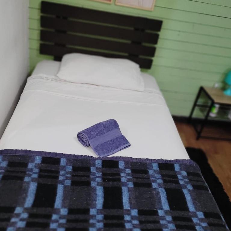 Hostal Paradise Blue - Habitación Individual con baño compartido - 2