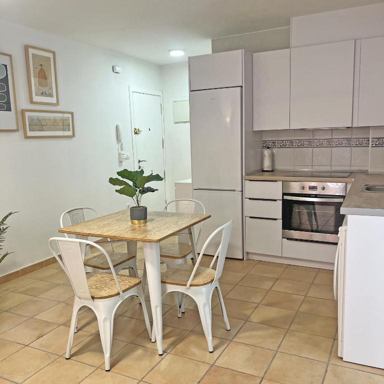 Puro Centro. 500m del mar. A/C - Two-Bedroom Apartment - 6