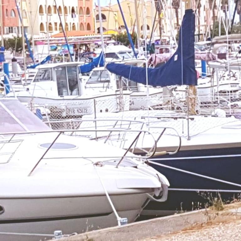 Unique appartement standing 70m2 !entre lagune port animé et à 2mn de la plage - Appartement 2 Chambres - 44