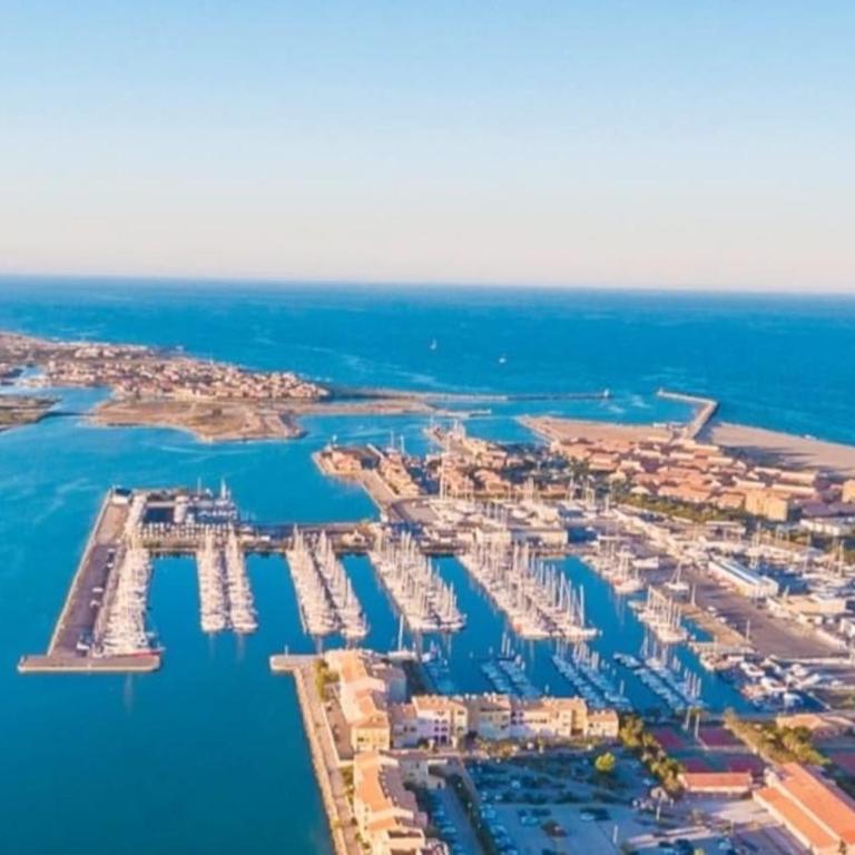 Unique appartement standing 70m2 !entre lagune port animé et à 2mn de la plage - Appartement 2 Chambres - 53