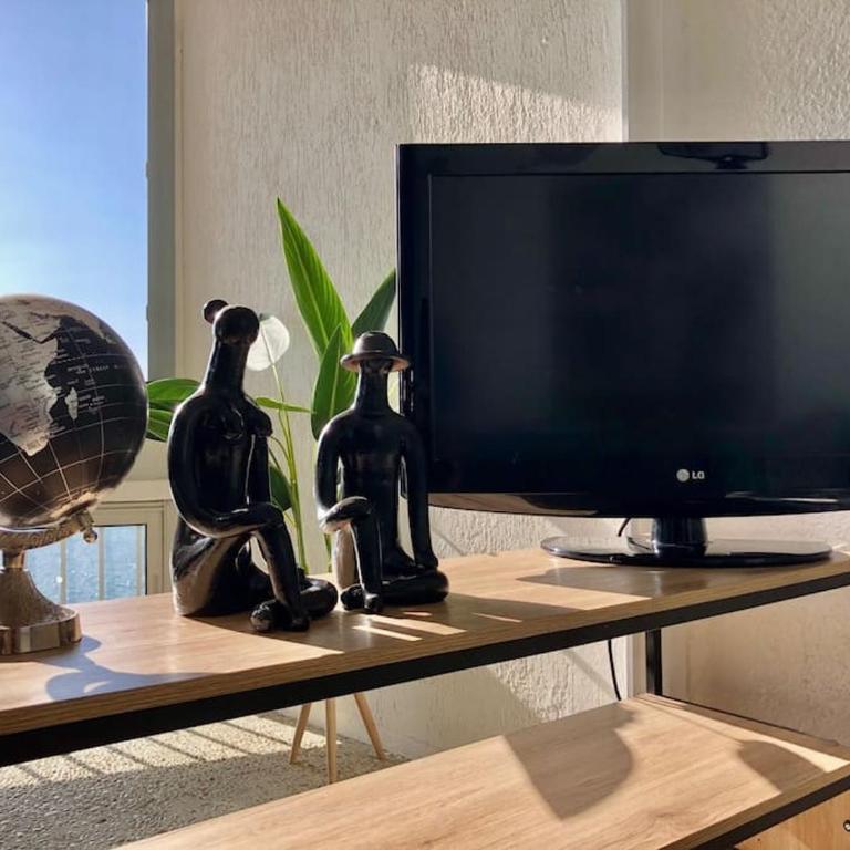 Unique appartement standing 70m2 !entre lagune port animé et à 2mn de la plage - Appartement 2 Chambres - 11