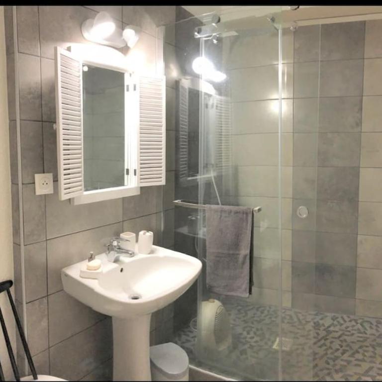 Unique appartement standing 70m2 !entre lagune port animé et à 2mn de la plage - Appartement 2 Chambres - 30