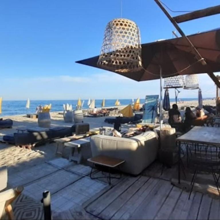 Unique appartement standing 70m2 !entre lagune port animé et à 2mn de la plage - Appartement 2 Chambres - 90