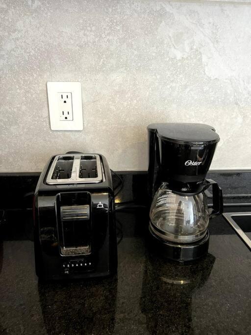 Fast WIFI/5 min beach/Private Parking - Apartamento de 1 dormitorio - 32